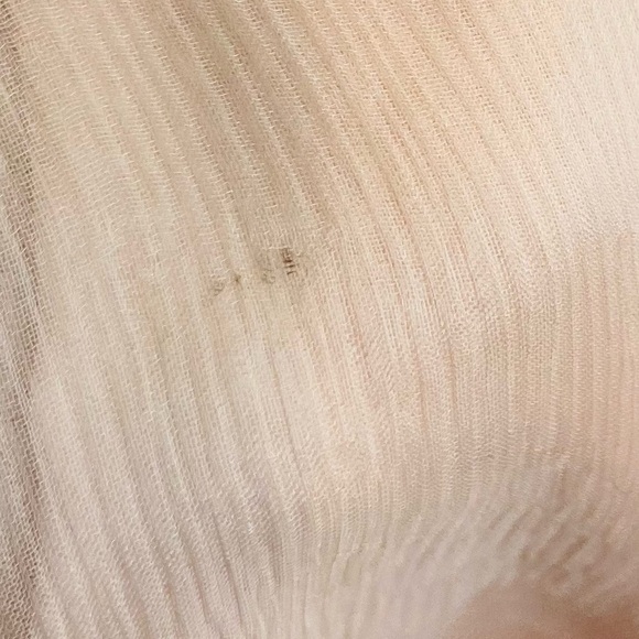 Amsale powder pink silk crinkle chiffon strapless dress with rosette detail. 4 - Picture 8 of 8